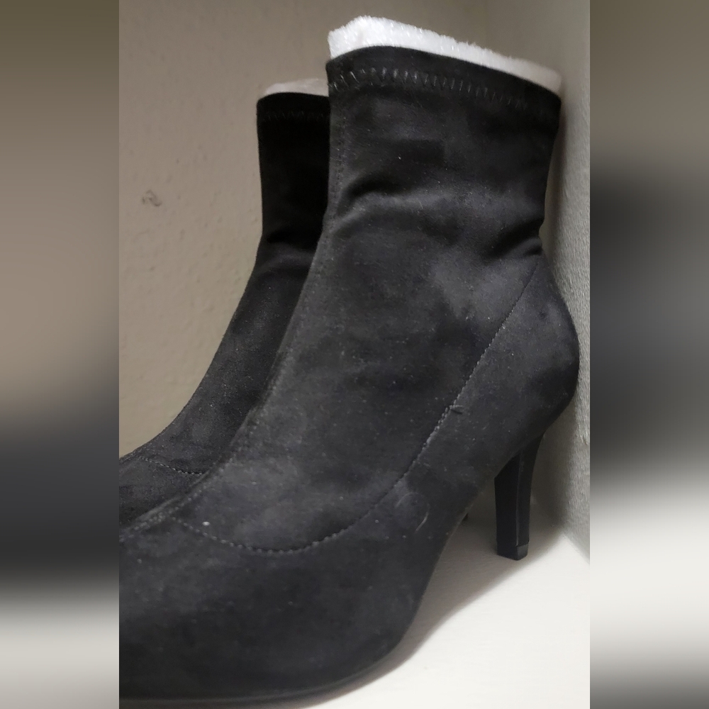 Elegant Black Women's Boots
